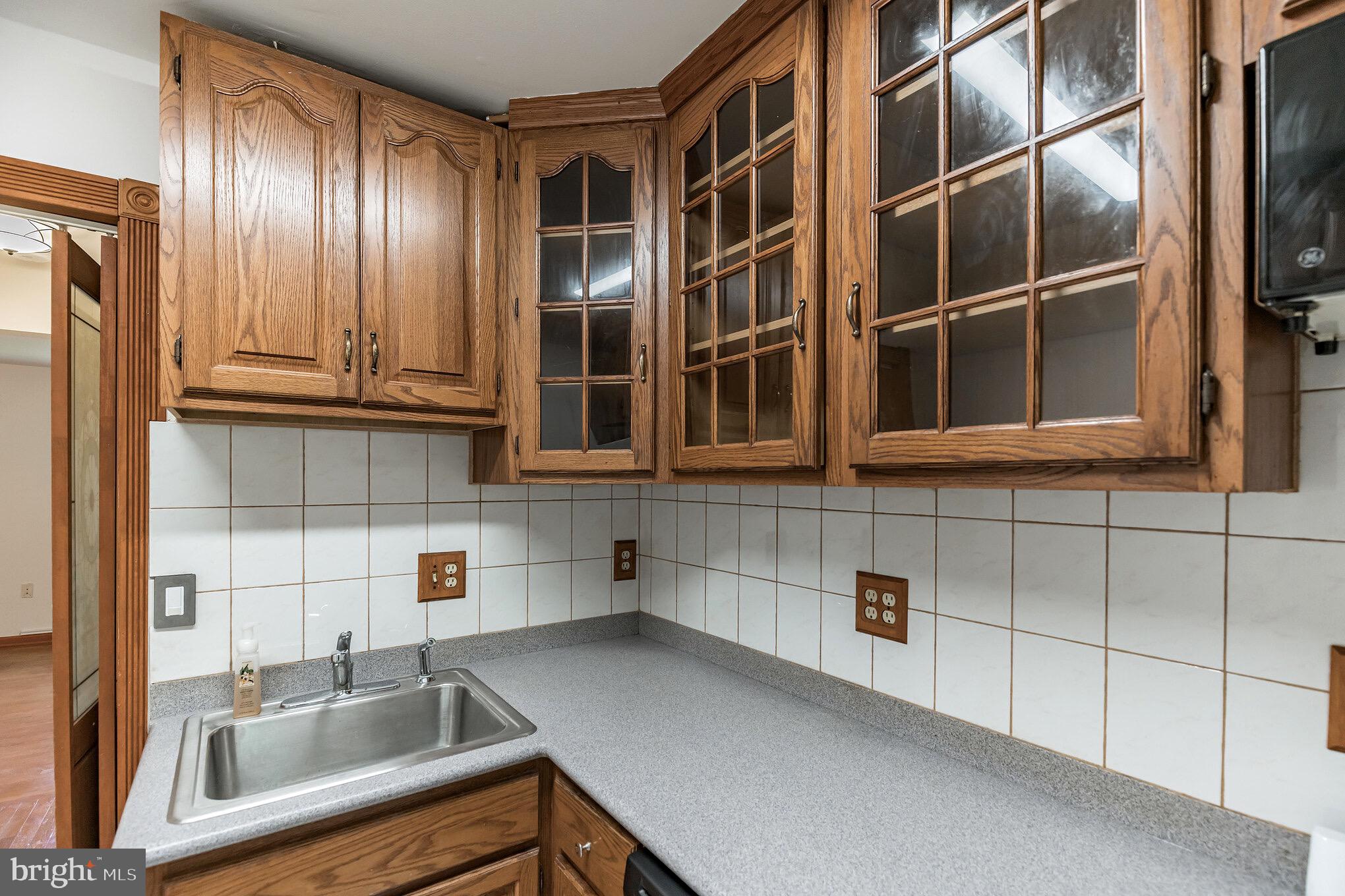 8048 Sandy Spring Road Laurel, MD 20707 - Photo 6 of 26 Gallery Image 6
