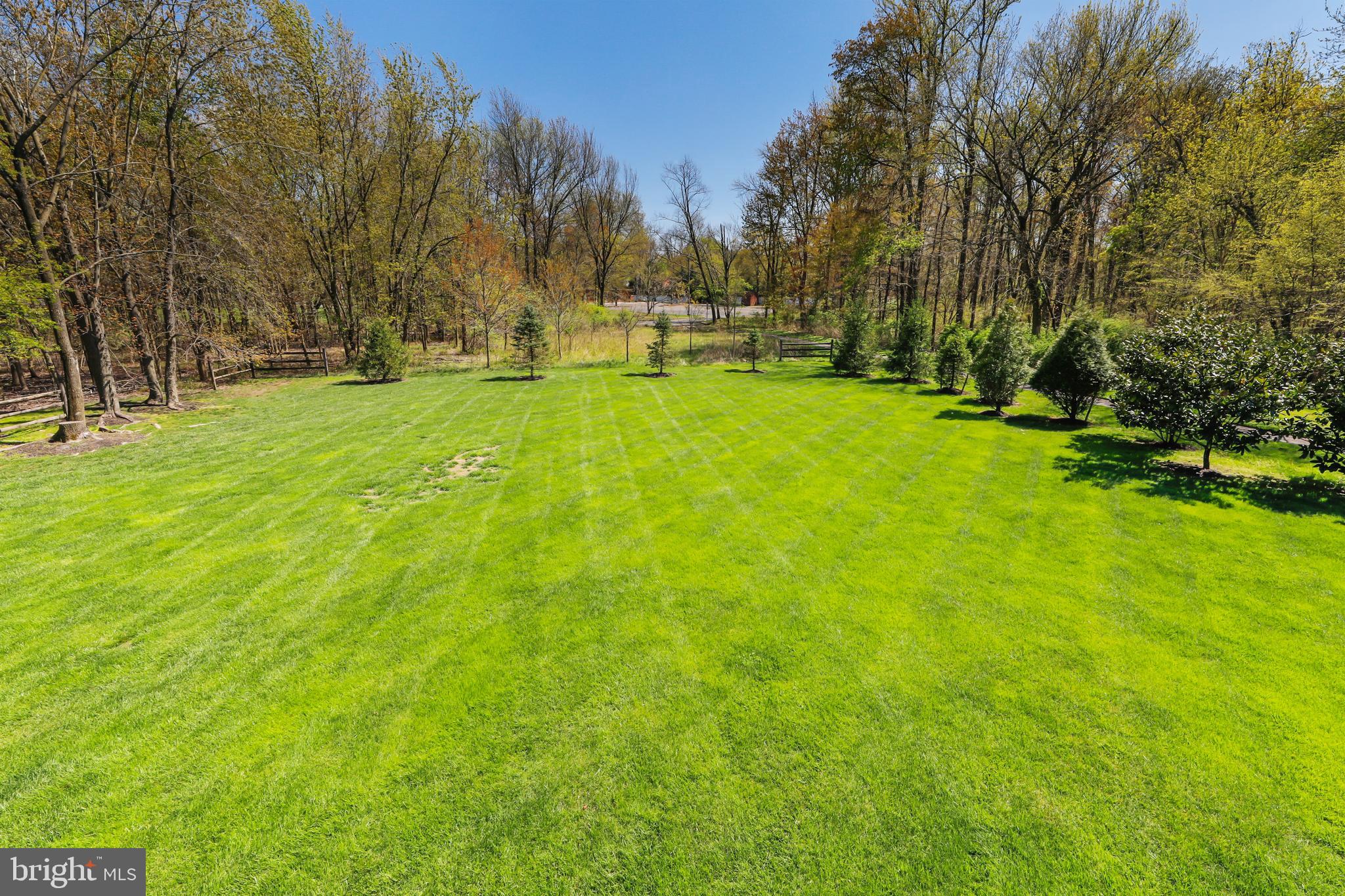 137 Fellswood Drive Moorestown, NJ 08057 - Photo 2 of 39