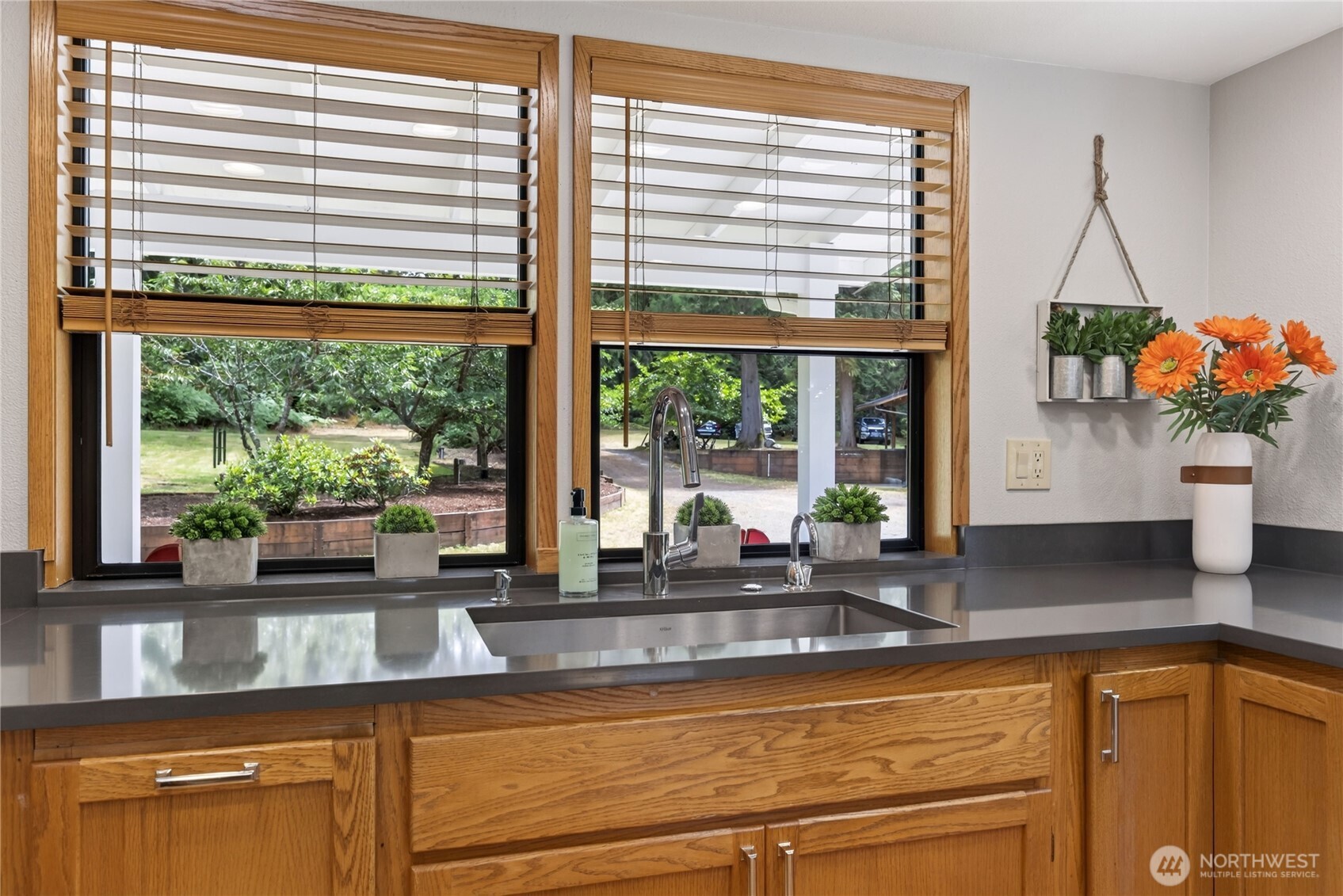 16409 Hoff Road Northwest Lakebay, WA 98349 - Photo 12 of 40 Gallery Image 12