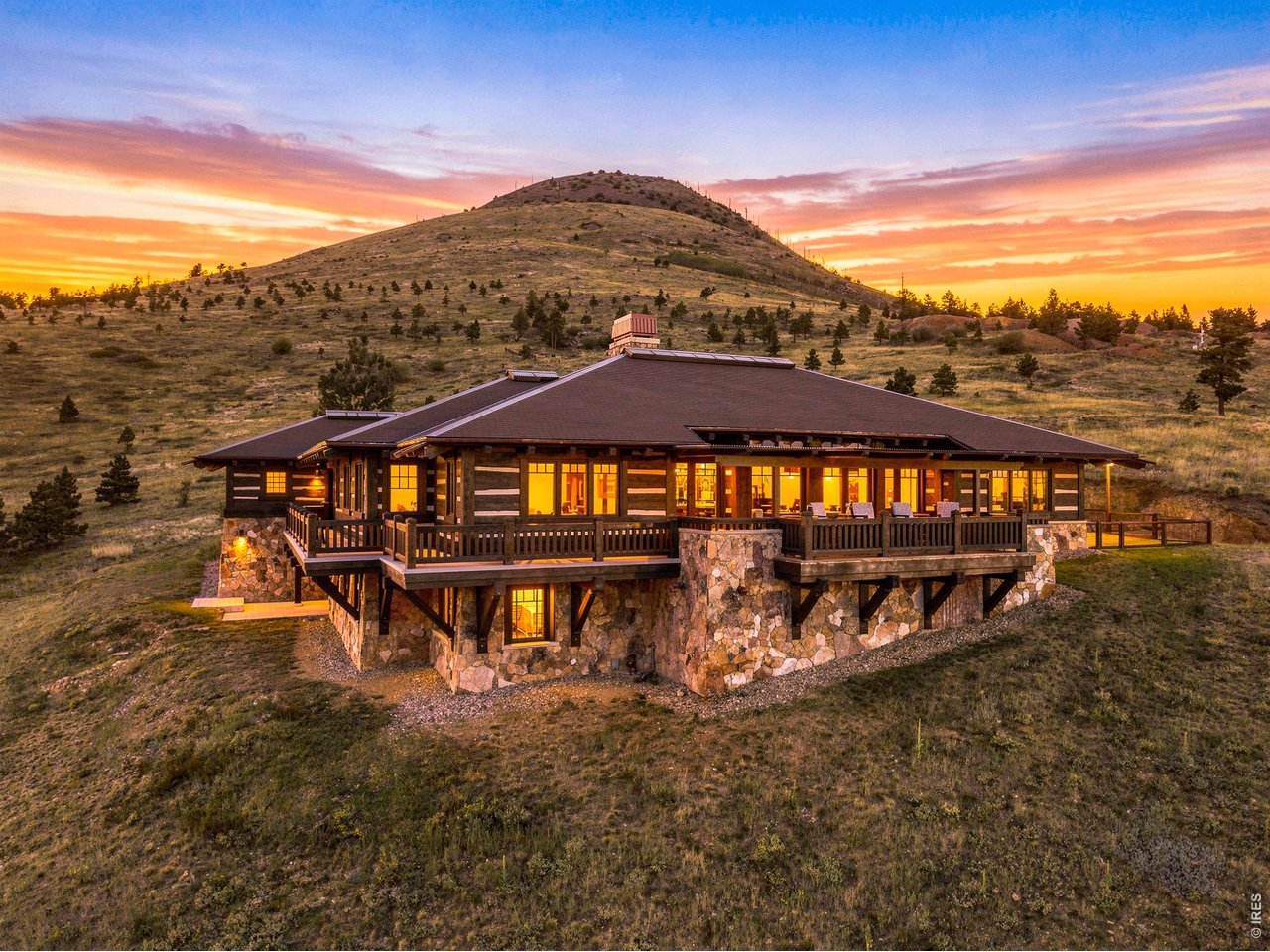 Experience this 14+ acre modern mountain retreat surrounded by open space, Exceptional craftsmanship. Unparralled privacy. Epic views.