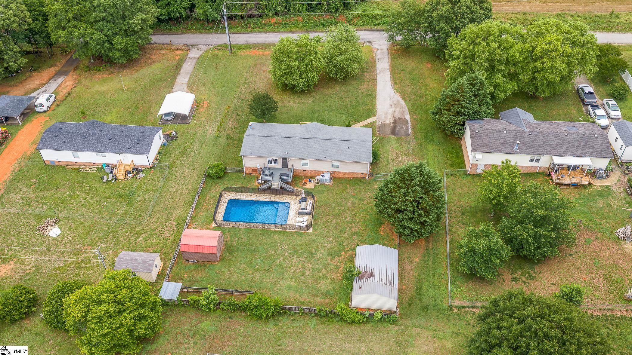 247 Perry Road Greer, SC 29651 - Photo 4 of 41