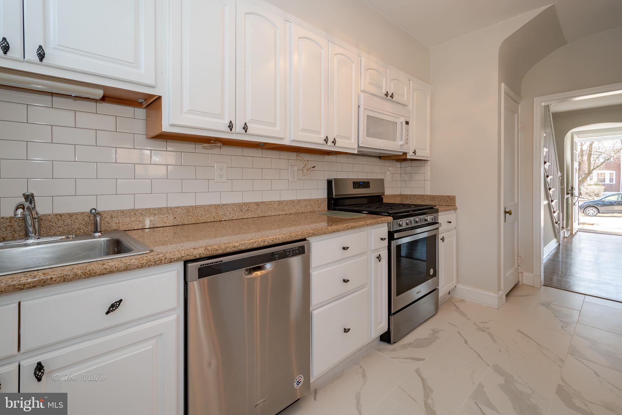 6417 Blenheim Road Baltimore, MD 21212 - Photo 12 of 47