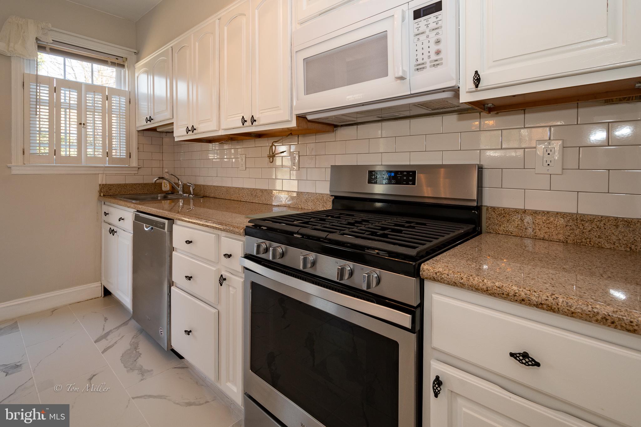 6417 Blenheim Road Baltimore, MD 21212 - Photo 18 of 47