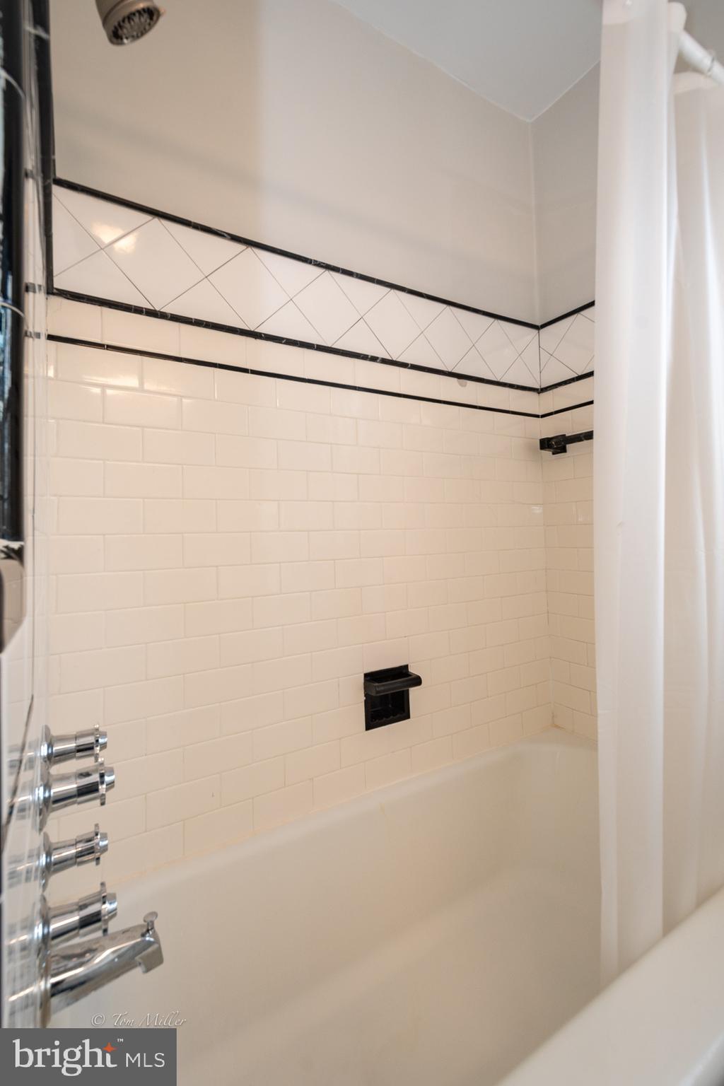 6417 Blenheim Road Baltimore, MD 21212 - Photo 34 of 47