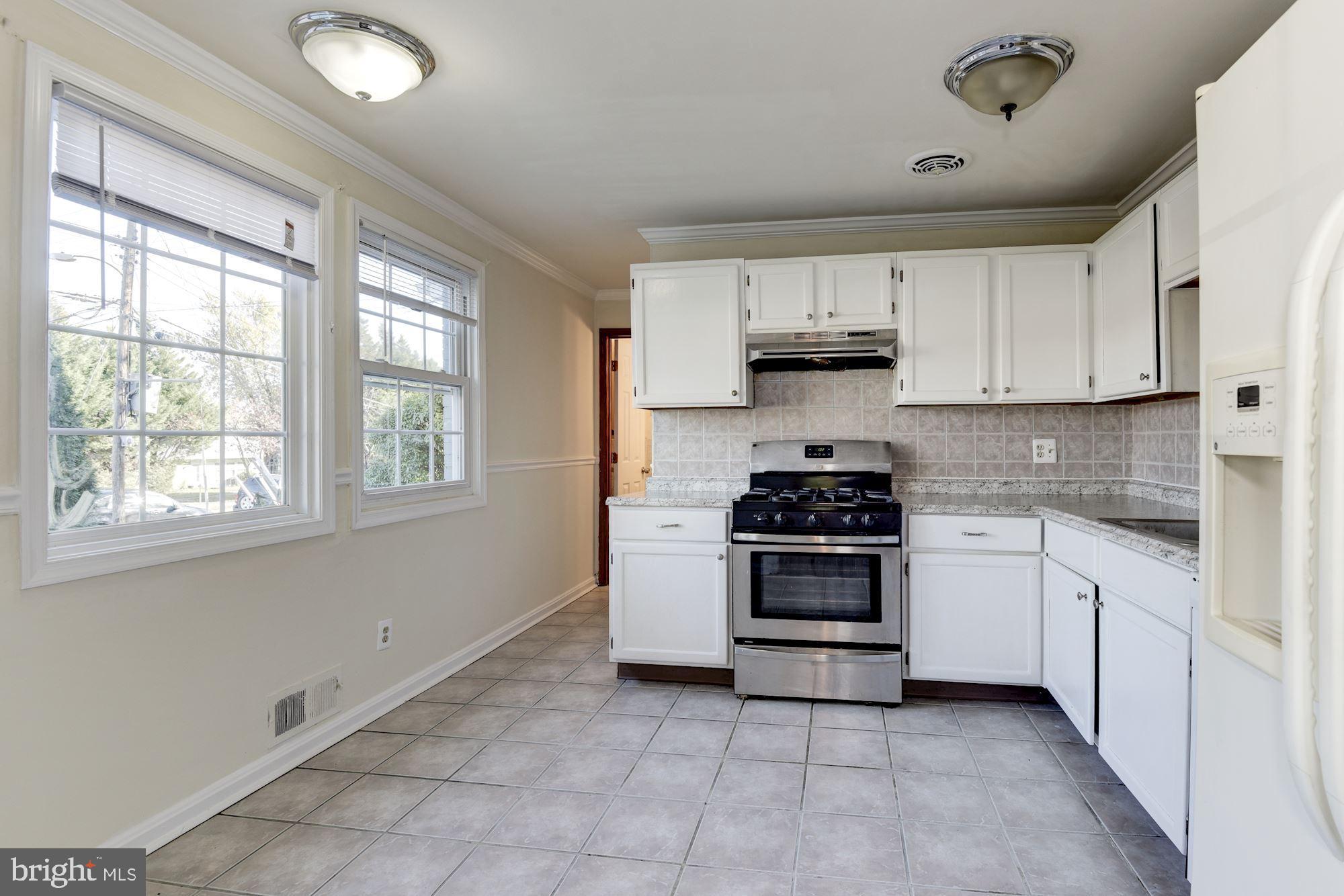 6341 Beryl Road Alexandria, VA 22312 - Photo 11 of 51