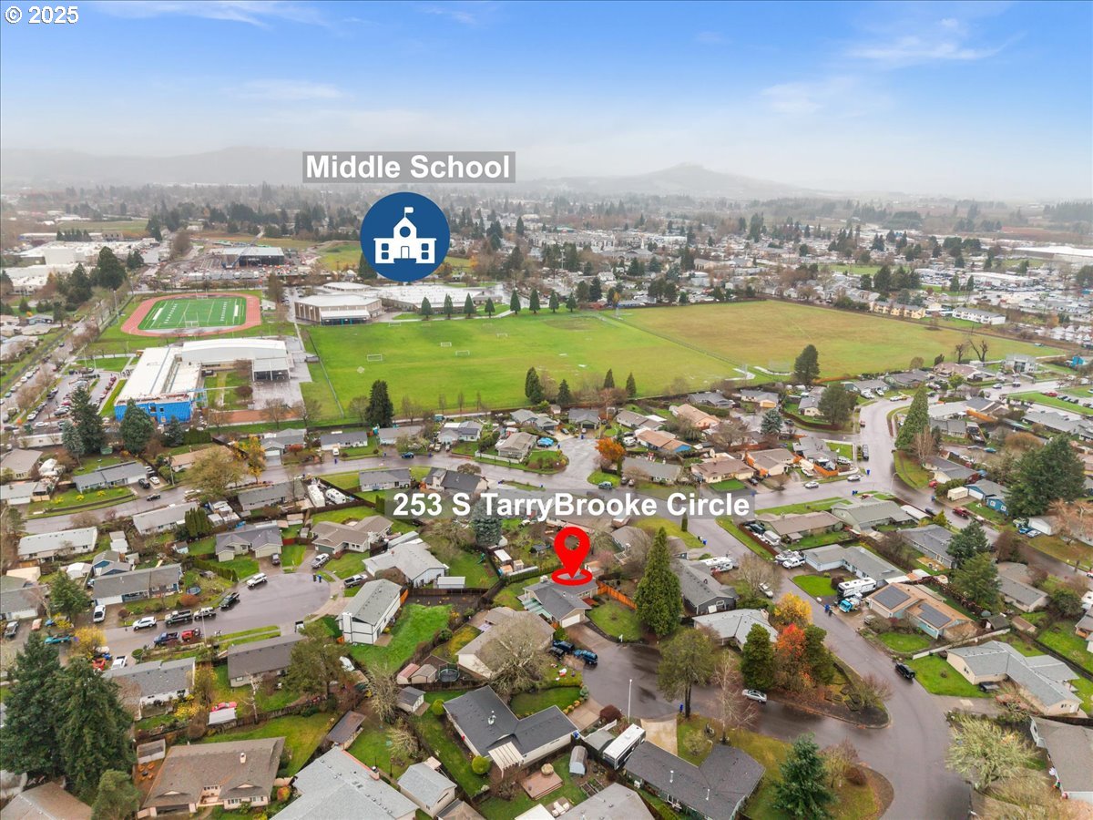 253 South Tarrybrook Circle Cornelius, OR 97113 - Photo 22 of 23 a view of a city