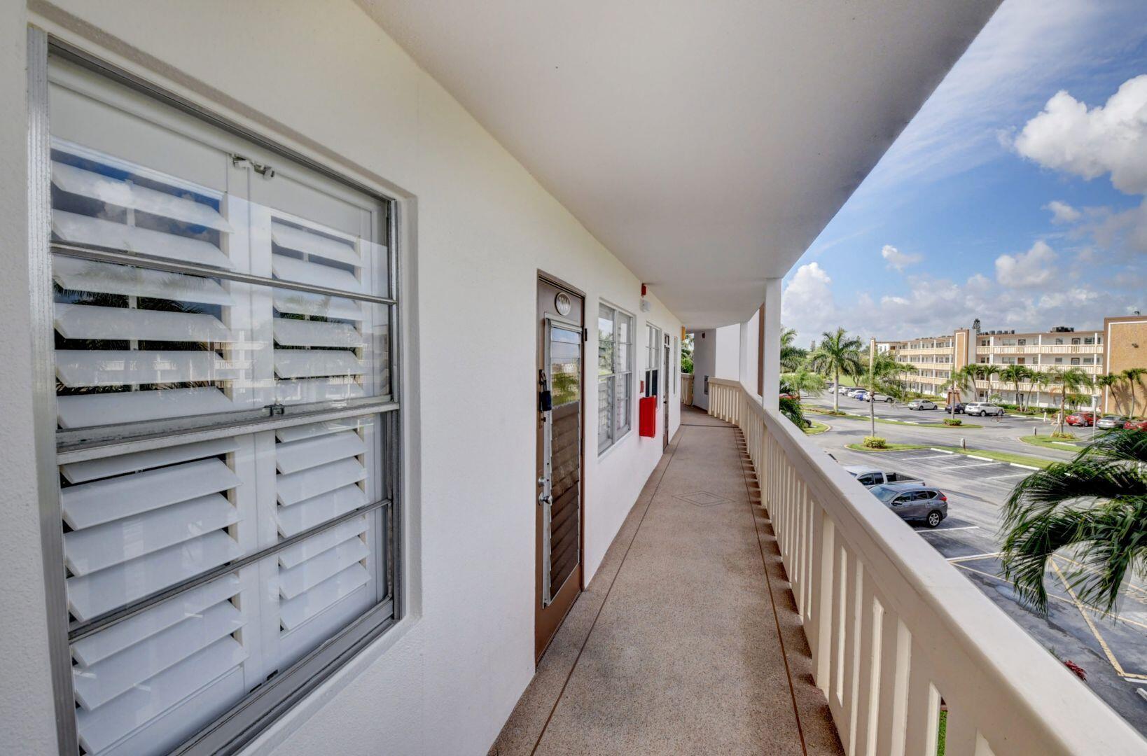 3014 Guildford East Boca Raton, FL 33434 - Photo 2 of 50 Front Walk Way