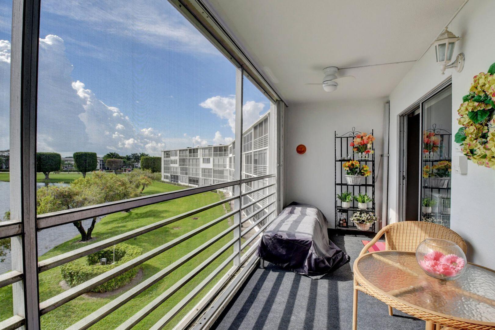 3014 Guildford East Boca Raton, FL 33434 - Photo 24 of 50 Screened Patio