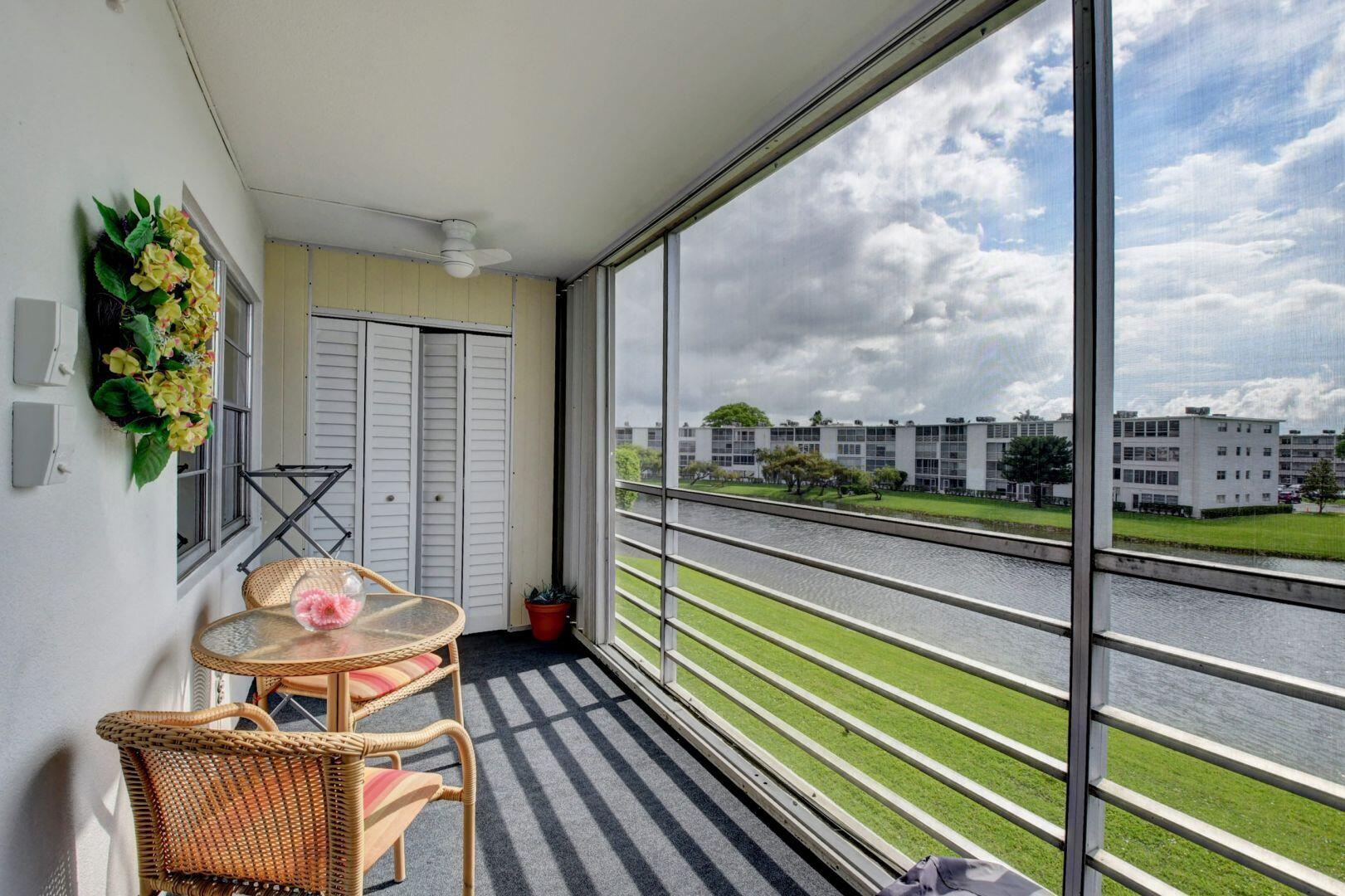 3014 Guildford East Boca Raton, FL 33434 - Photo 26 of 50 Screened Patio