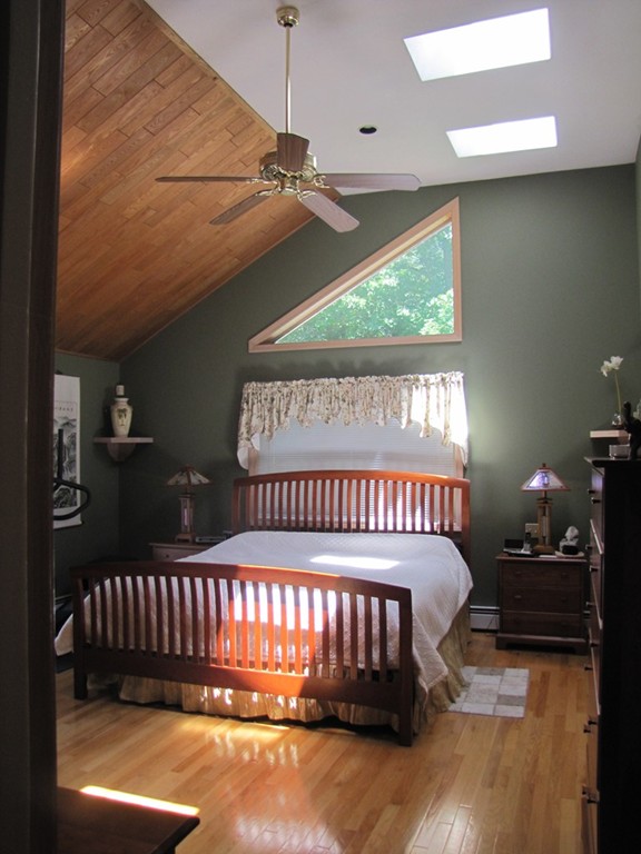 167 Mendon Road Sutton, MA 01590 - Photo 10 of 27 a view of front door