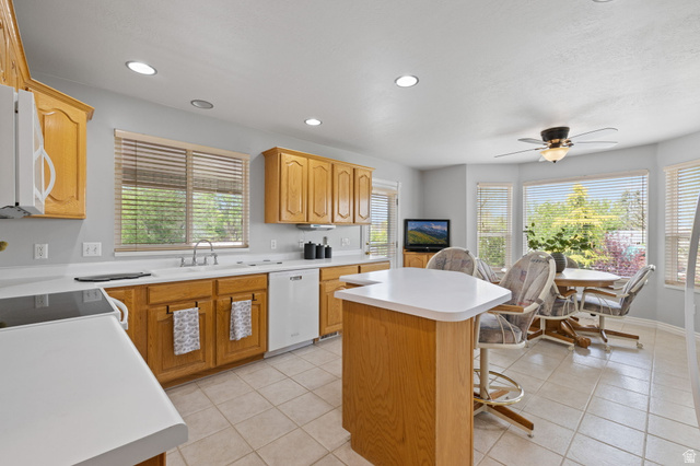 3778 Mapleleaf Way West Jordan, UT 84088 - Photo 14 of 55