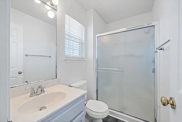 $384,500 | 1216 North Parkway Drive, Olathe, KS 66061