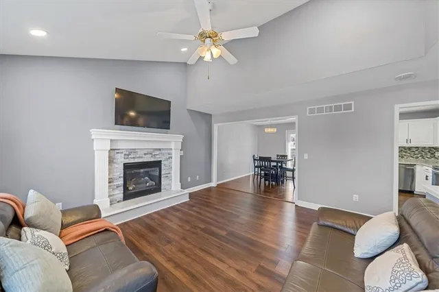 $384,500 | 1216 North Parkway Drive, Olathe, KS 66061