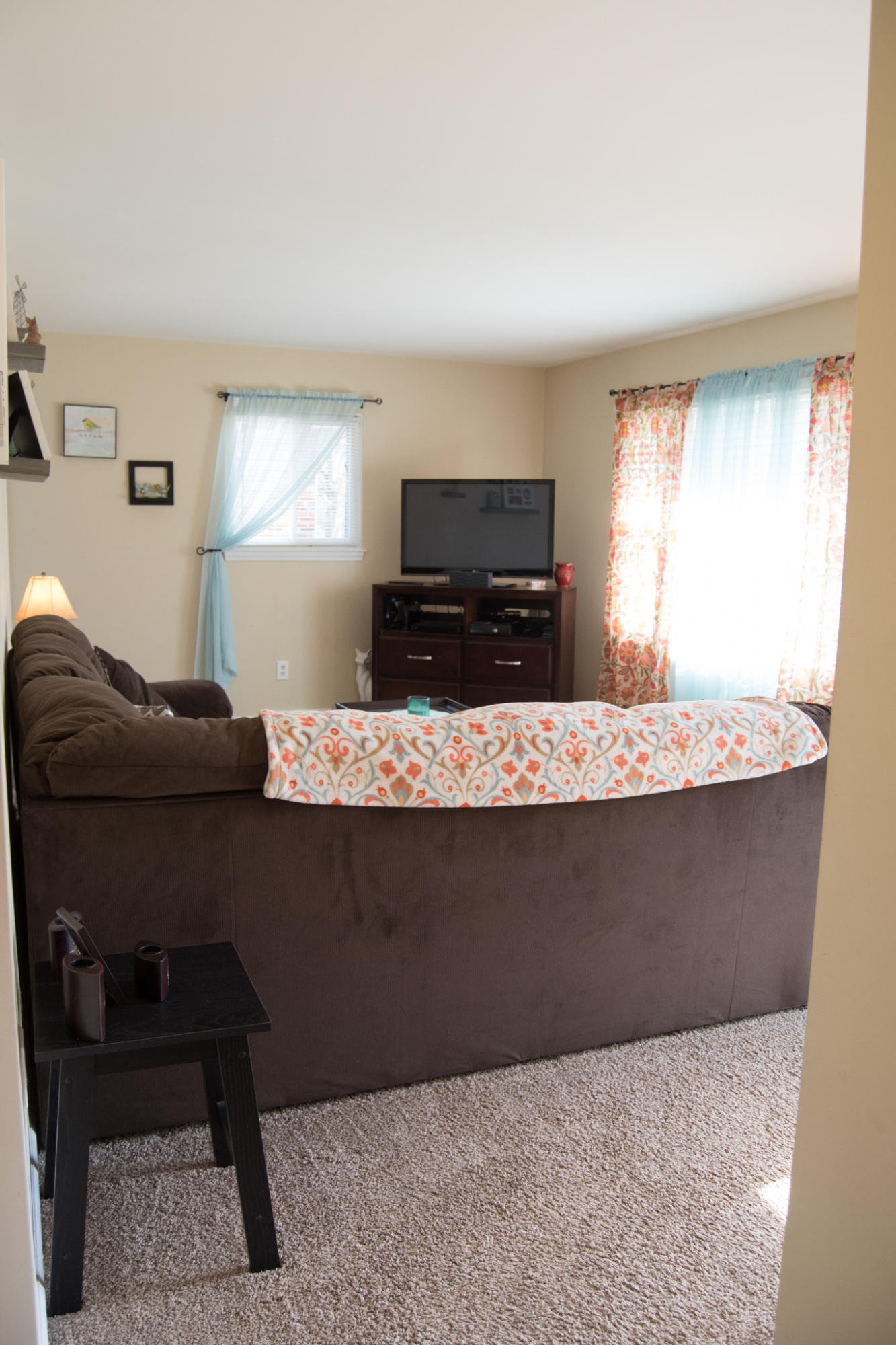 5409 Palm Valley Road Roanoke, VA 24019 - Photo 12 of 36 Living Room View