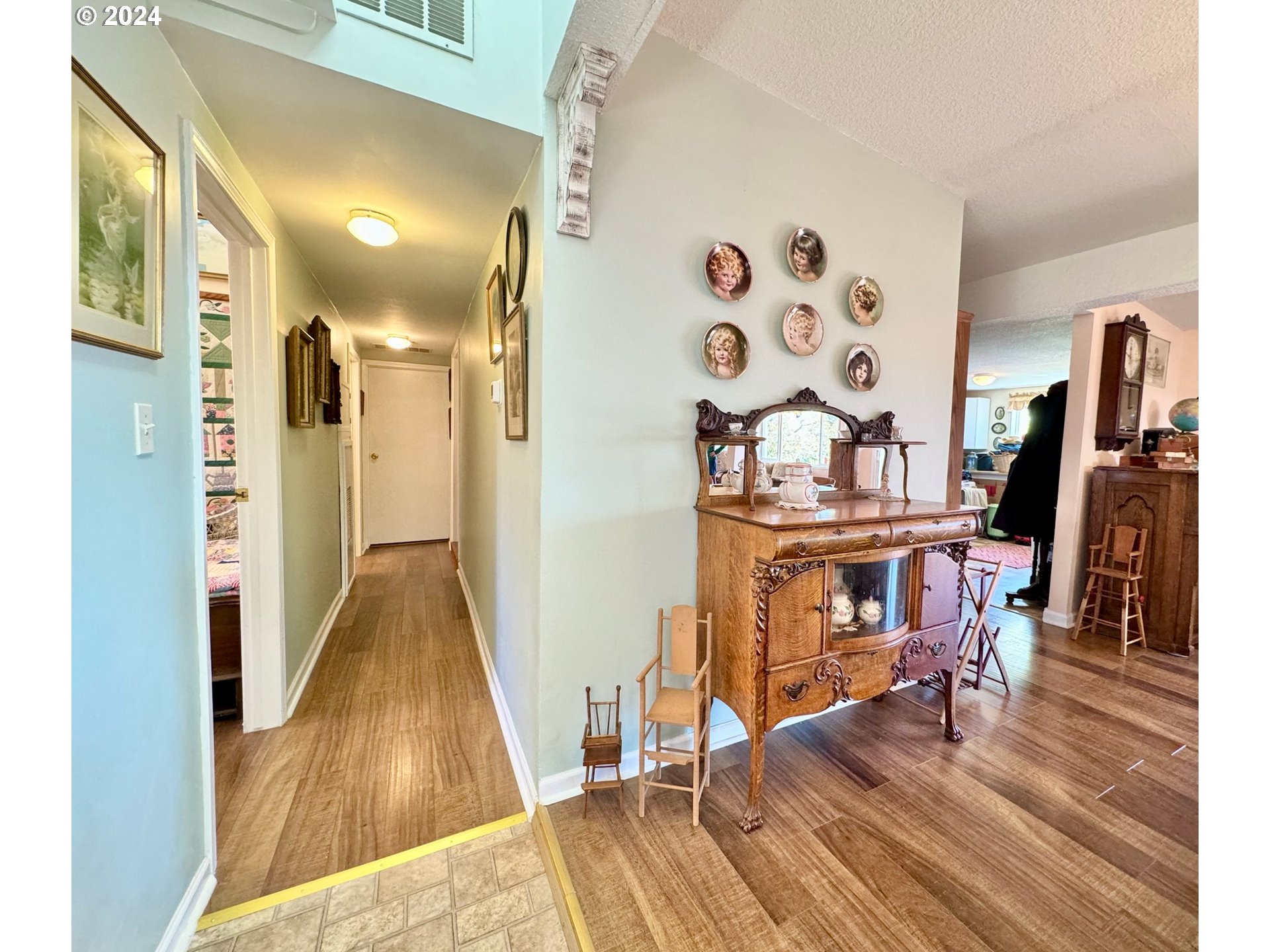 40101 Southeast Gibson Road Washougal, WA 98671 - Photo 11 of 45 Hallway
