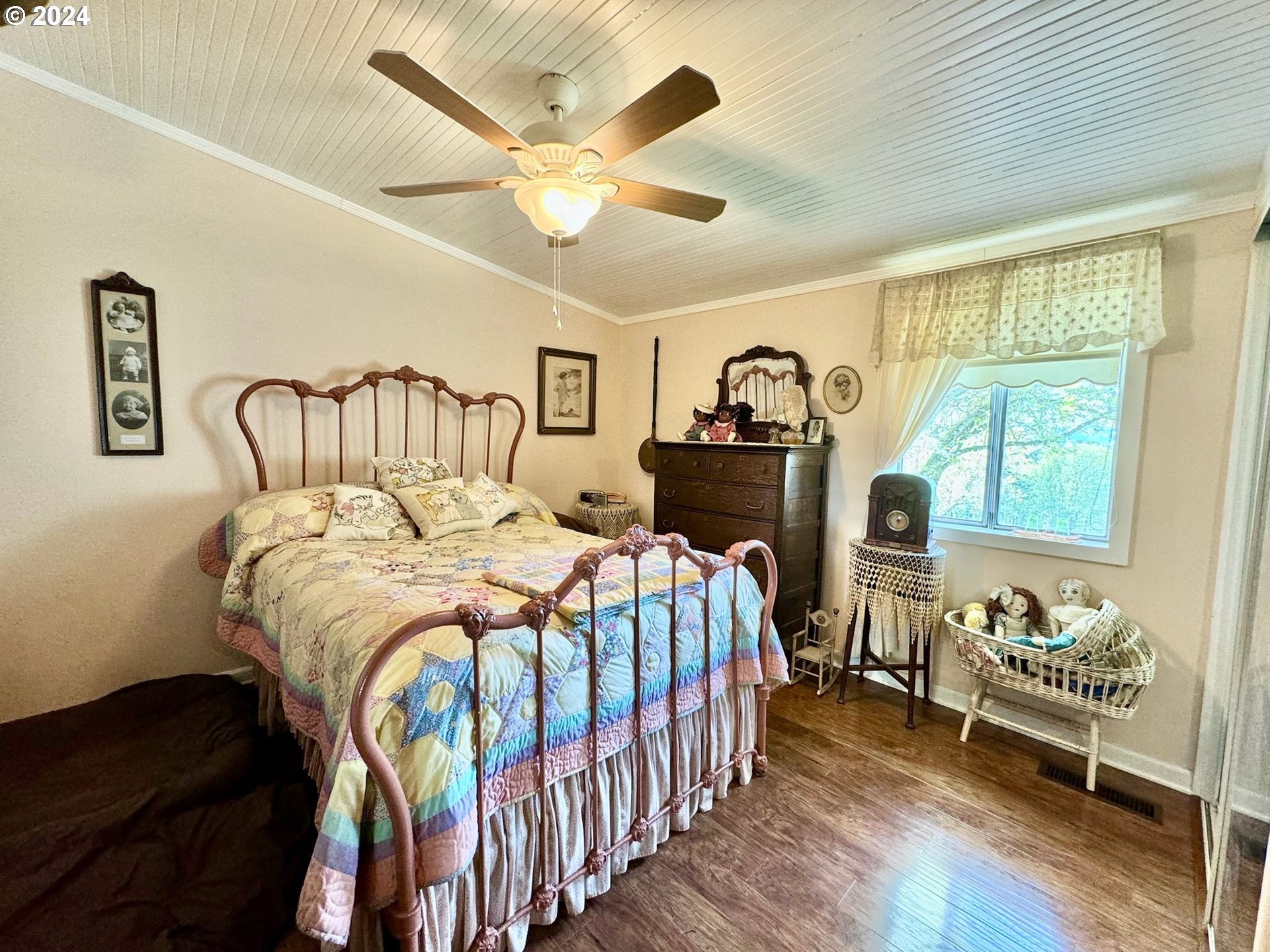40101 Southeast Gibson Road Washougal, WA 98671 - Photo 15 of 45 Bedroom
