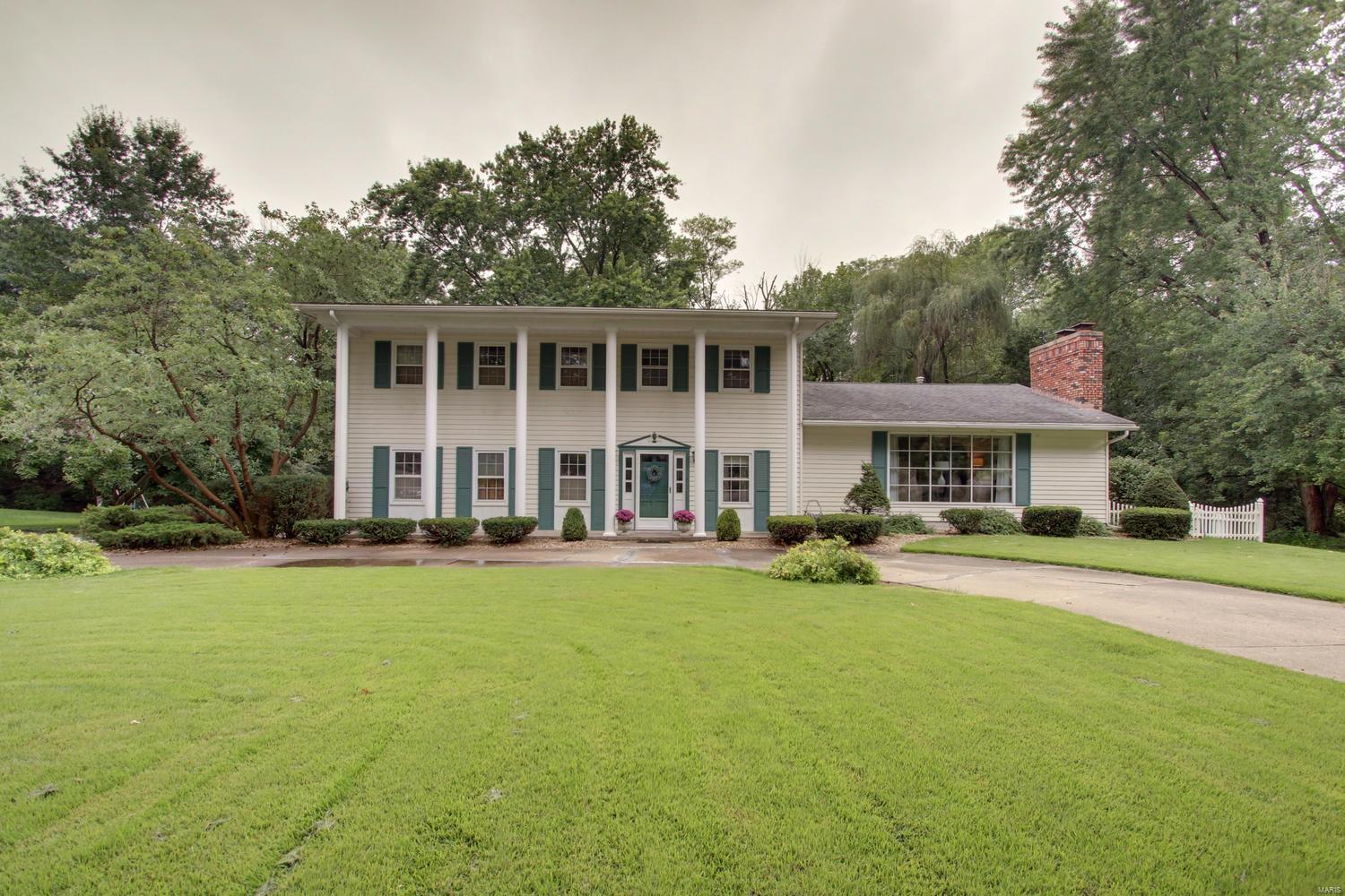 2634 Curved Creek Road Quincy, IL 62301 - Photo 1 of 31 Gallery Image 1