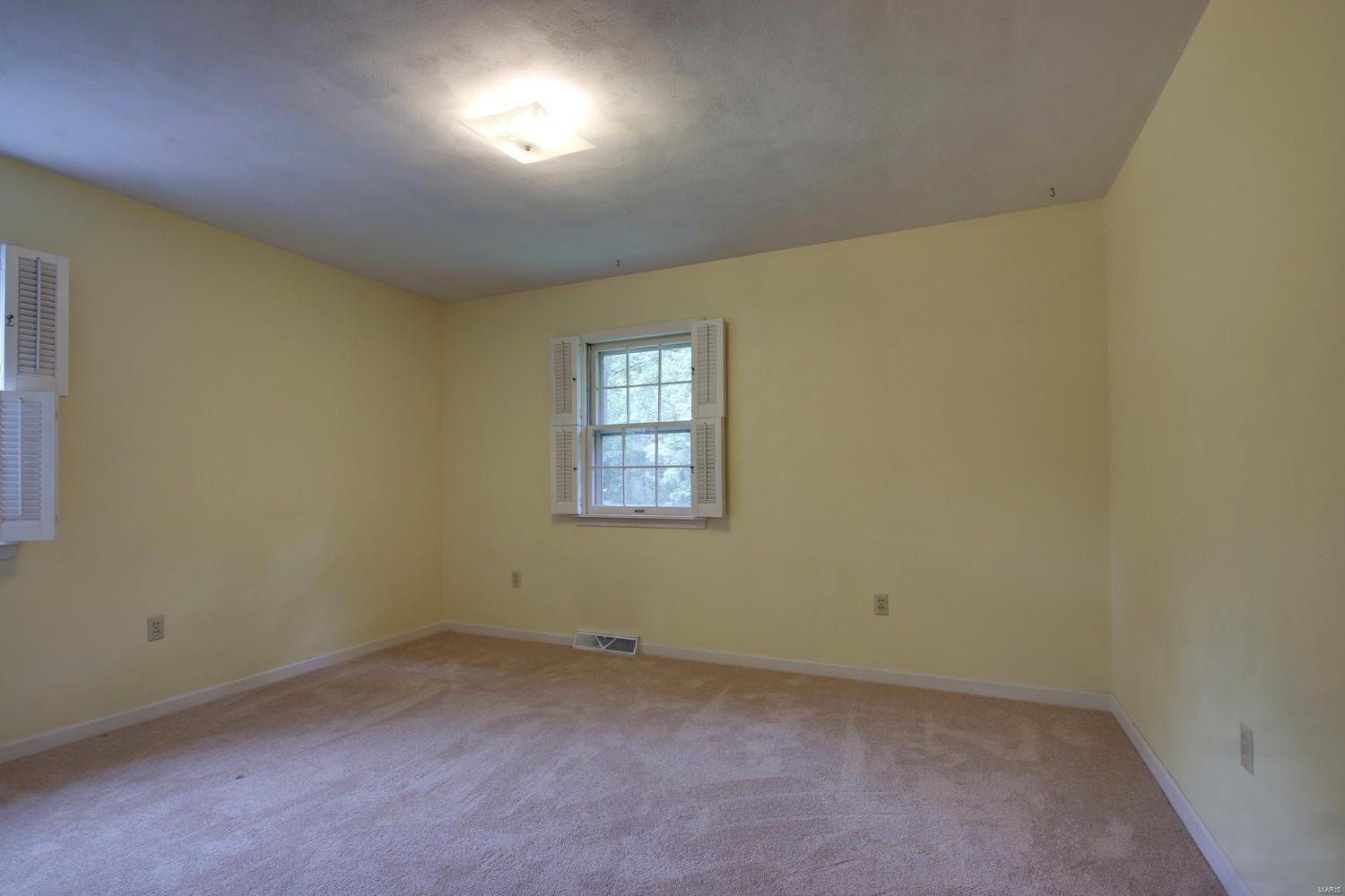 2634 Curved Creek Road Quincy, IL 62301 - Photo 11 of 31 Gallery Image 11