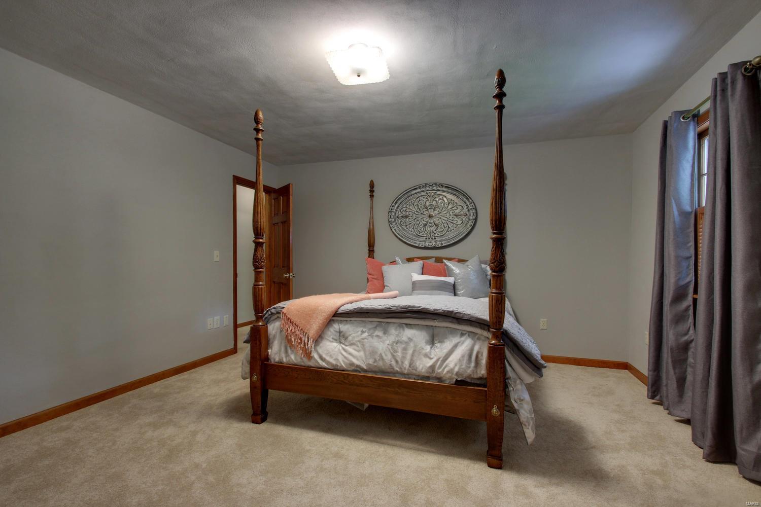 2634 Curved Creek Road Quincy, IL 62301 - Photo 8 of 31 Gallery Image 8
