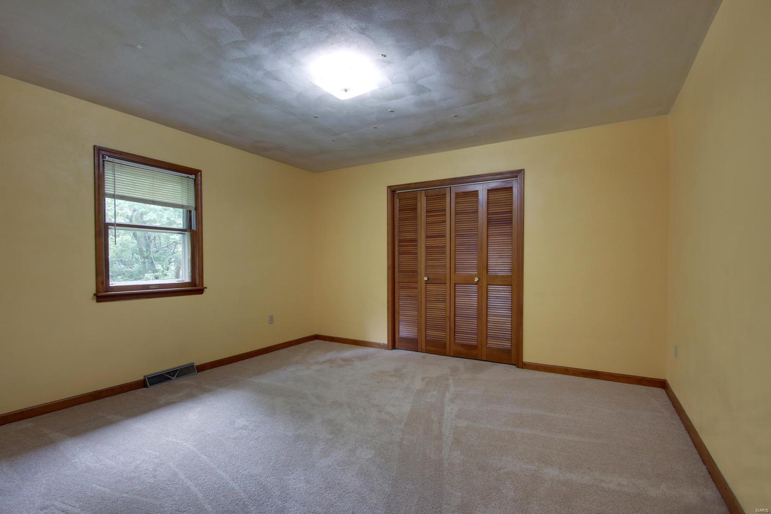 2634 Curved Creek Road Quincy, IL 62301 - Photo 9 of 31 Gallery Image 9