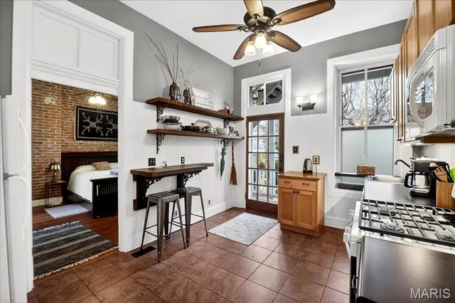 $1,900 | 1010 Allen Avenue, Unit 1F, St. Louis, MO 63104