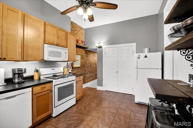 $1,900 | 1010 Allen Avenue, Unit 1F, St. Louis, MO 63104