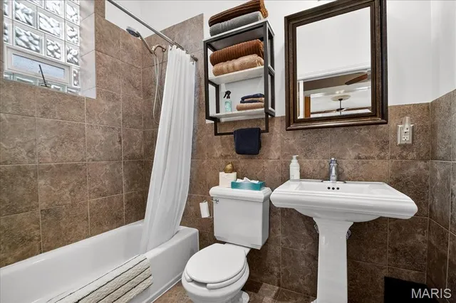 $1,900 | 1010 Allen Avenue, St. Louis, MO 63104