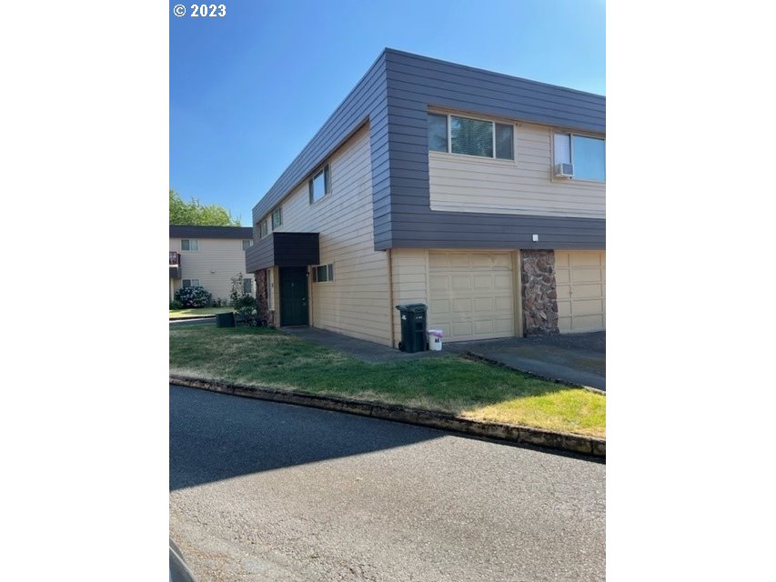 2727 Gateway Street, Unit 38 Springfield, OR 97477 - Photo 1 of 14 a view of a house with a yard