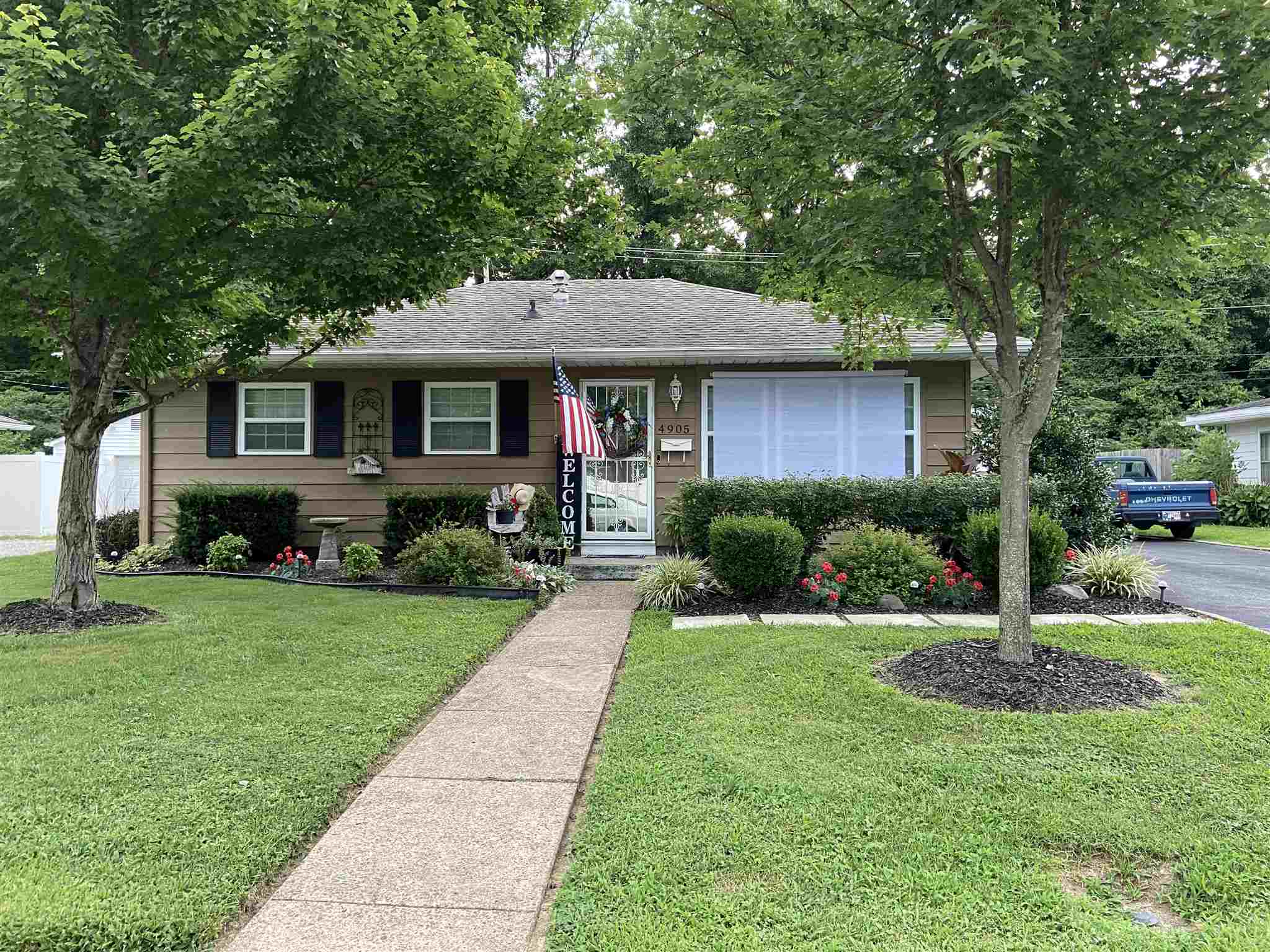 4905 Stratford Road Evansville, IN 47710 - Photo 1 of 17 Gallery Image 1