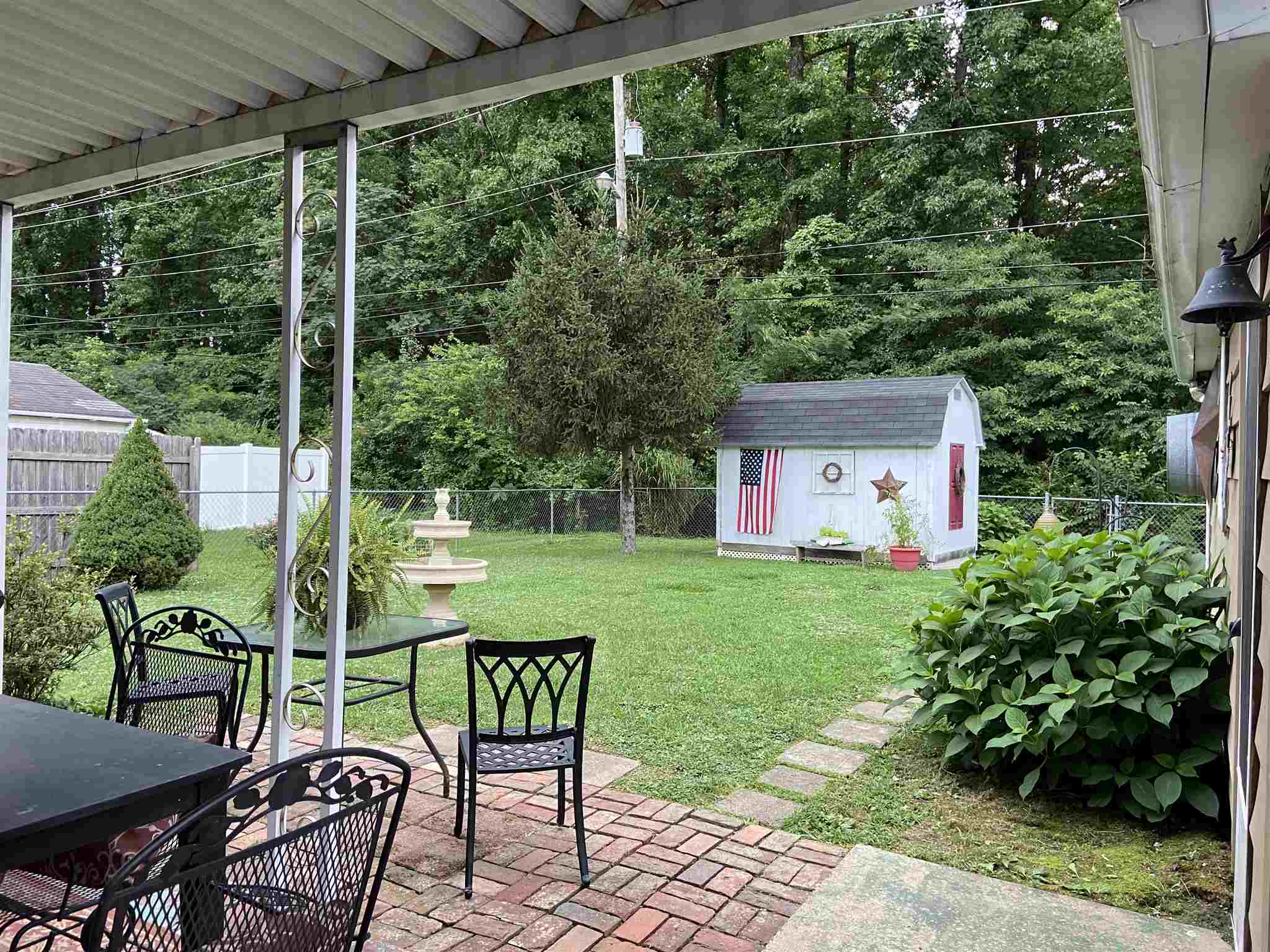 4905 Stratford Road Evansville, IN 47710 - Photo 13 of 17 Gallery Image 13