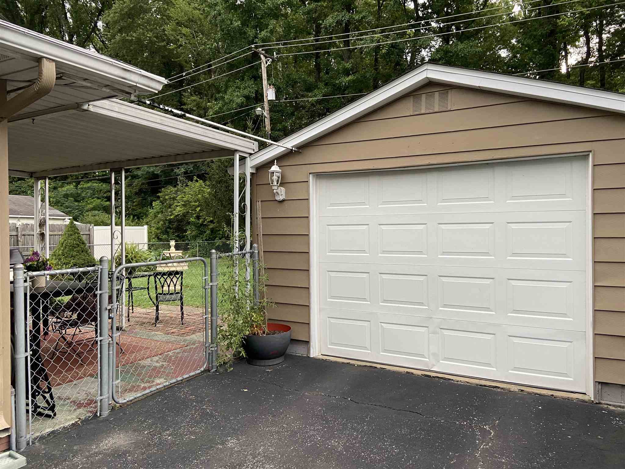 4905 Stratford Road Evansville, IN 47710 - Photo 15 of 17 Gallery Image 15