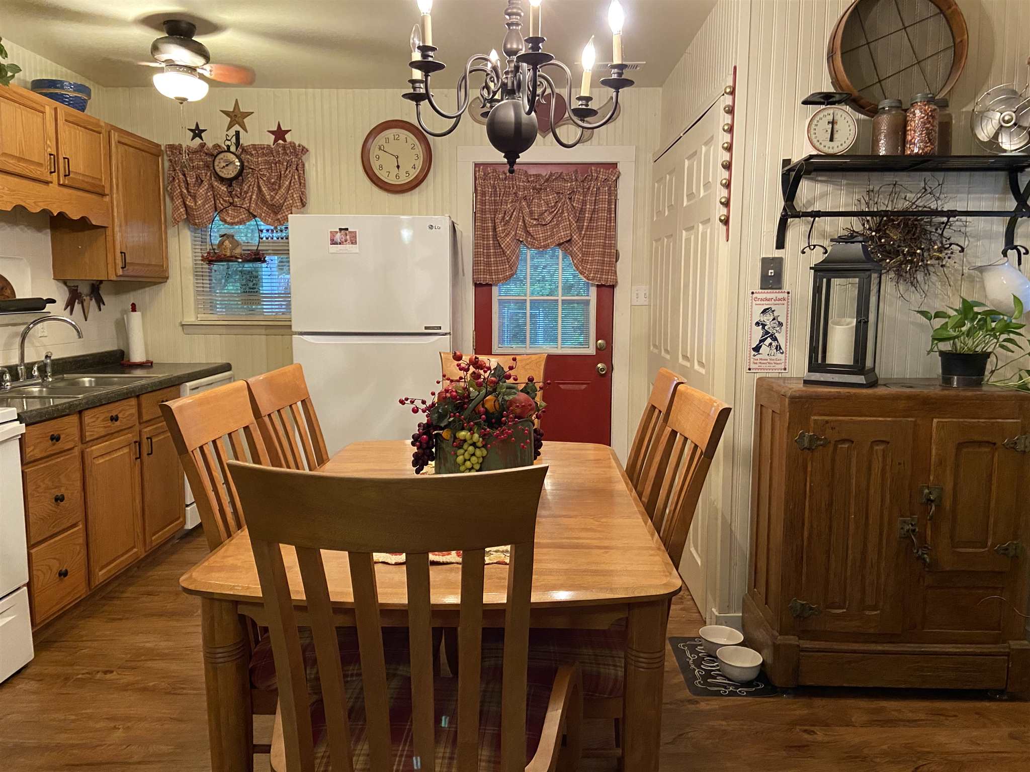 4905 Stratford Road Evansville, IN 47710 - Photo 6 of 17 Gallery Image 6