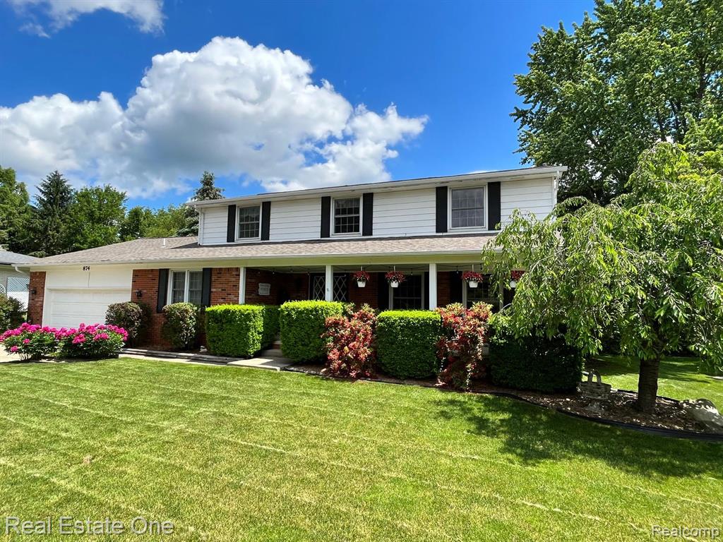 874 Bridgestone Drive Rochester Hills, MI 48309 - Photo 2 of 45