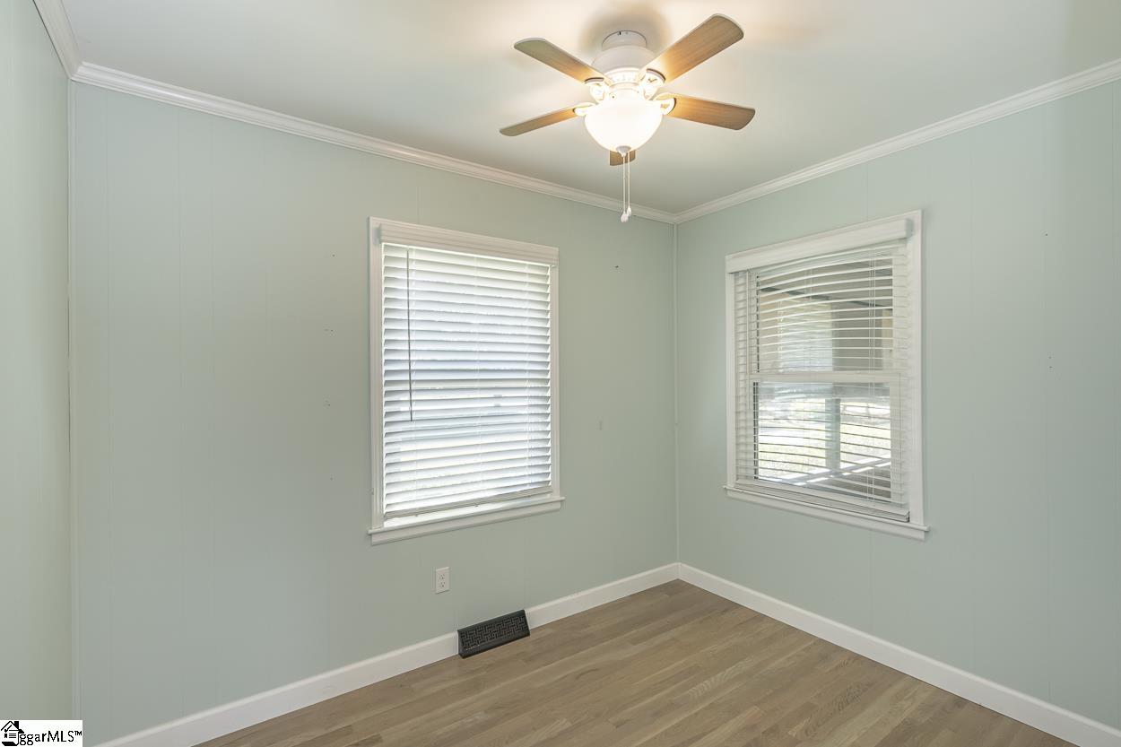 105 Hillandale Road Seneca, SC 29672 - Photo 14 of 50
