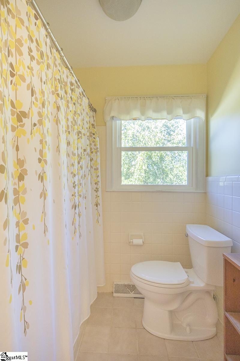 105 Hillandale Road Seneca, SC 29672 - Photo 21 of 50