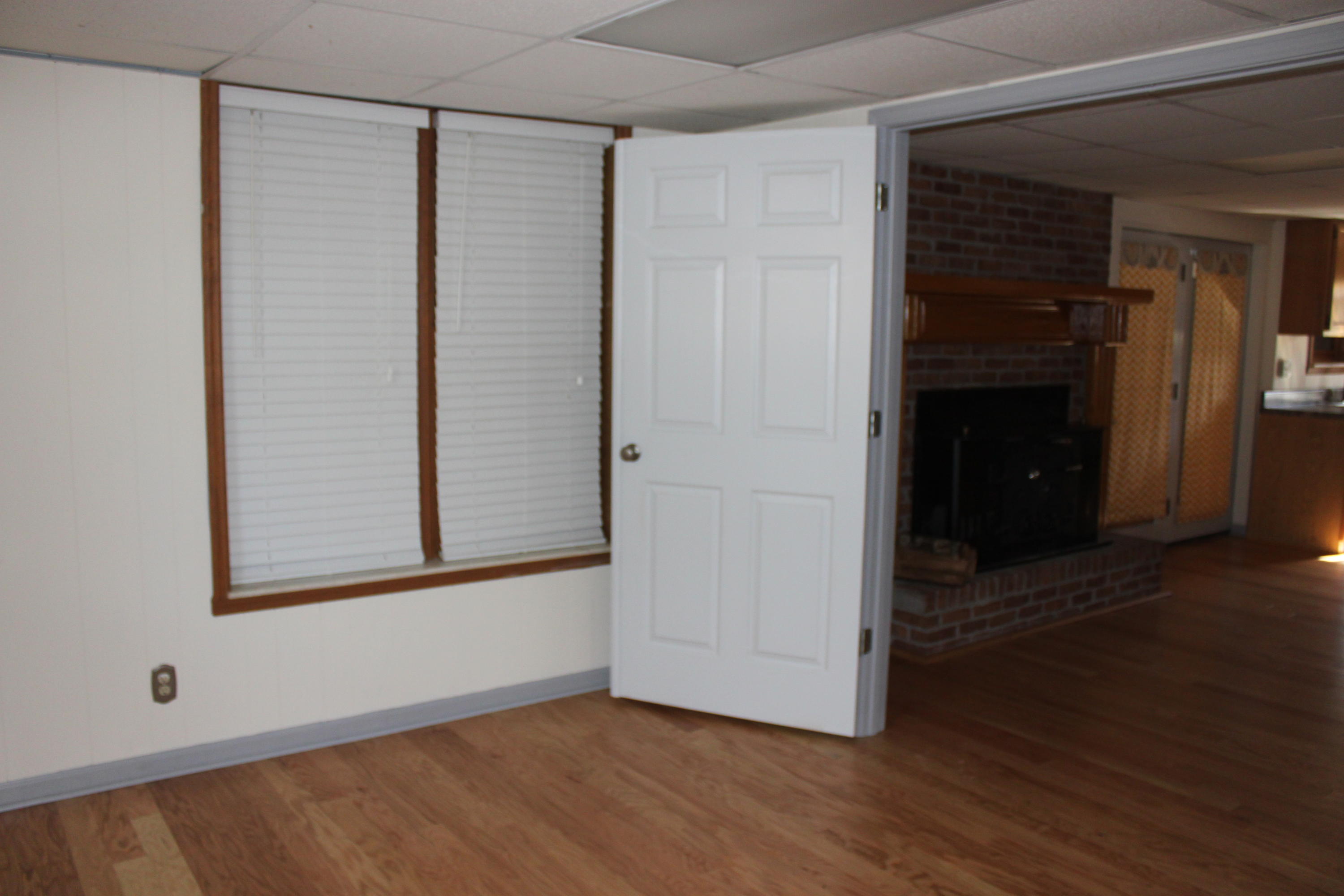 212 Disco Loop Road Friendsville, TN 37737 - Photo 19 of 40 Lower level bedroom