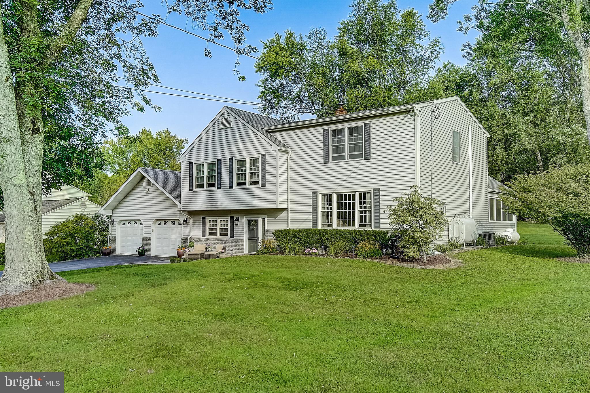 909 Oakbourne Road West Chester, PA 19382 - Photo 3 of 56 Gallery Image 3