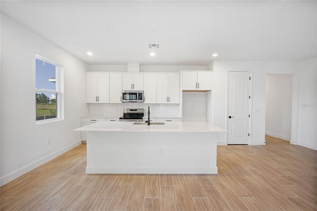 9293 Players Drive Weeki Wachee, FL 34613 - Photo 14 of 28