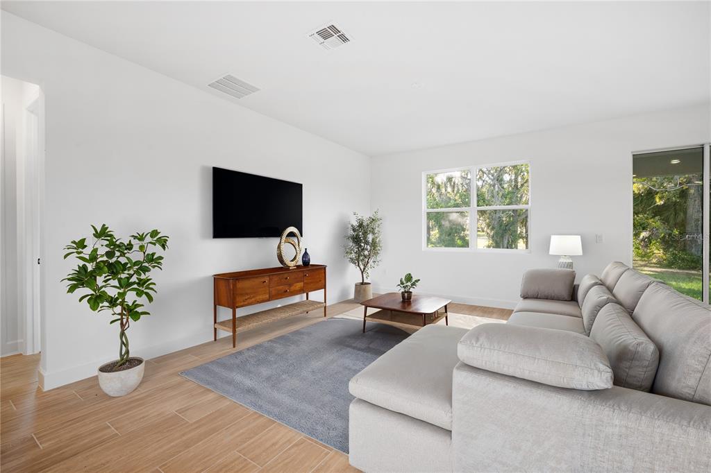 9293 Players Drive Weeki Wachee, FL 34613 - Photo 16 of 28