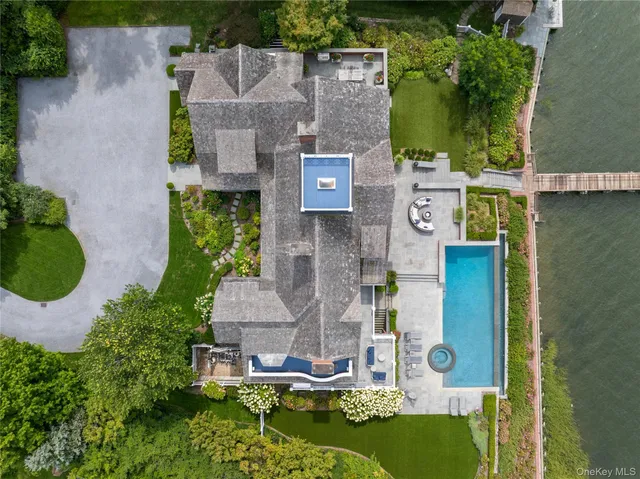 $12,950,000 | 75 Cove Neck Road, Cove Neck, NY 11771