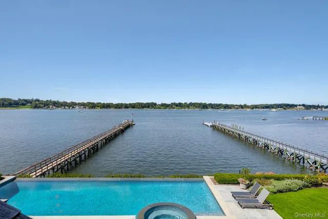 $12,950,000 | 75 Cove Neck Road, Cove Neck, NY 11771