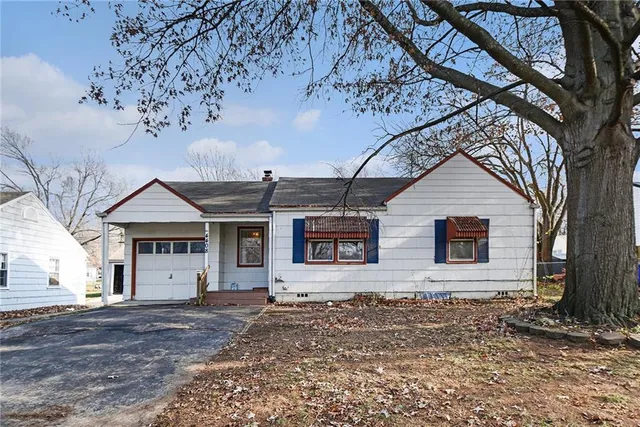 $230,000 | 4408 South Ln Street, Olathe, KS 66061