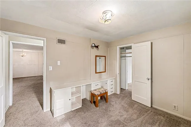 $230,000 | 4408 South Ln Street, Olathe, KS 66061