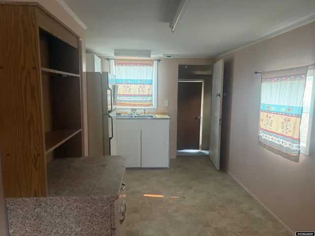 $69,900 | 527 West Hugus Street, Rawlins, WY 82301