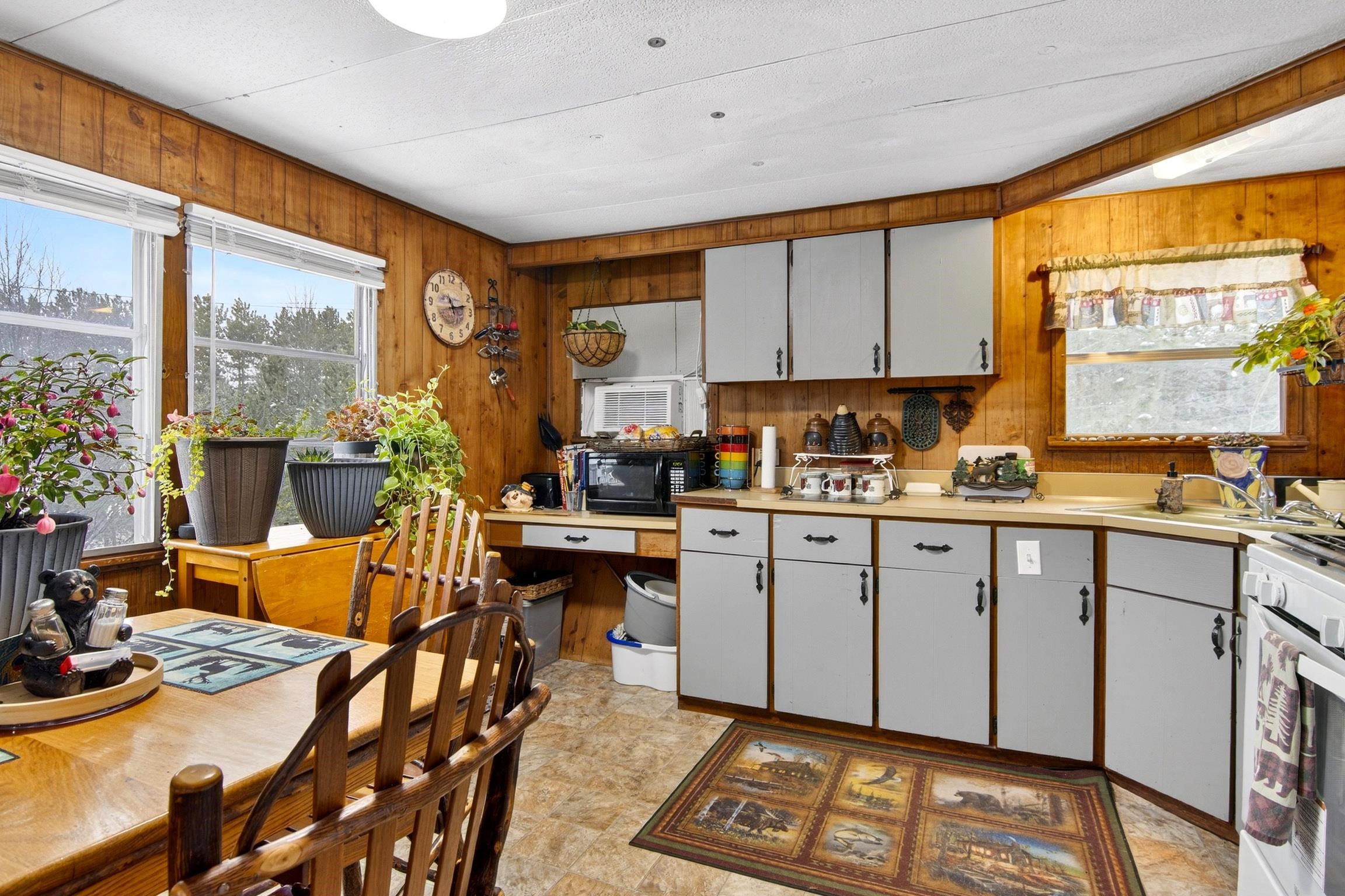 6585 Wallaker Road Benzonia, MI 49616 - Photo 9 of 24