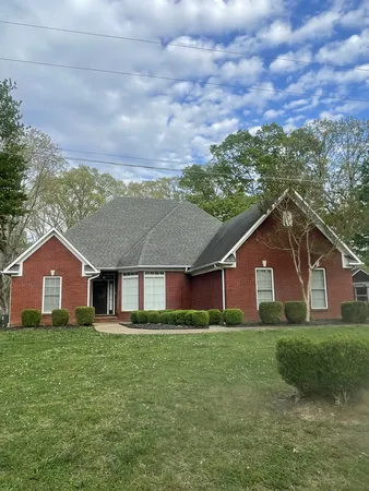 $449,900 | 920 Hillcrest Street, Lawrenceburg, TN 38464