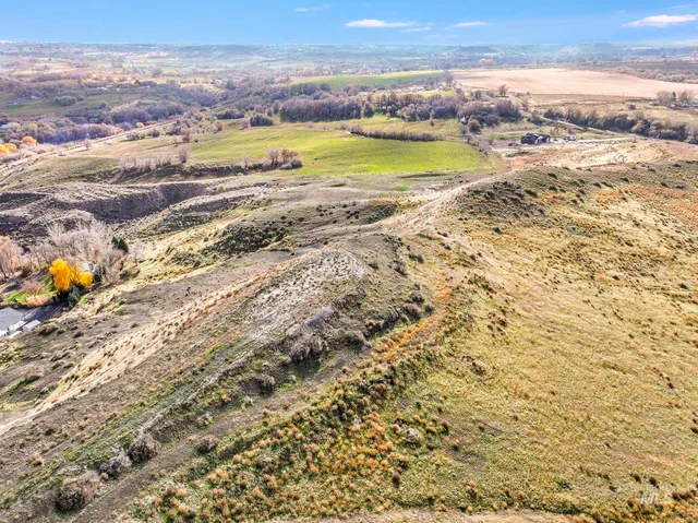 $82,000 | 4504 Snake River Mesa Road, Buhl, ID 83316