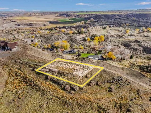 $82,000 | 4504 Snake River Mesa Road, Buhl, ID 83316