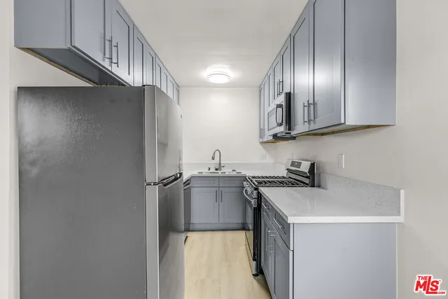 $2,595 | 2637 South Centinela Avenue, Unit 18, Santa Monica, CA 90405