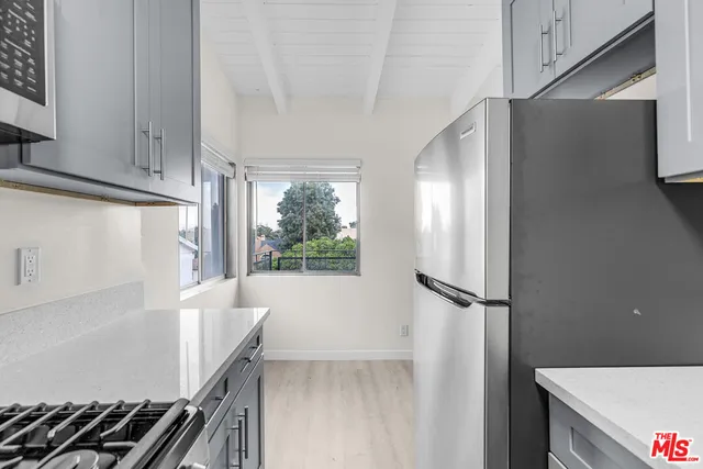 $2,595 | 2637 South Centinela Avenue, Unit 18, Santa Monica, CA 90405